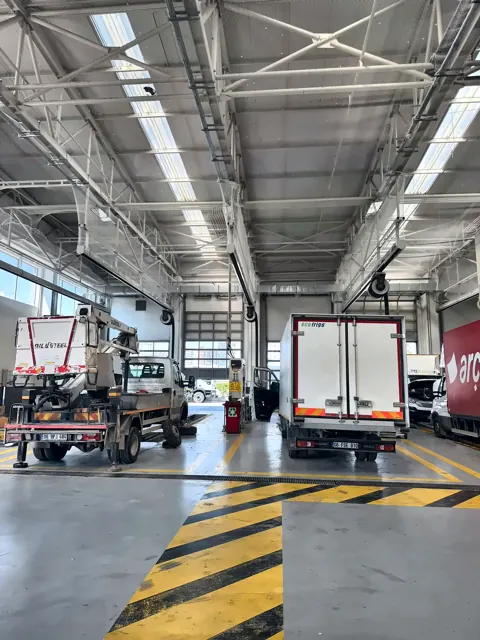 Nutzfahrzeug-Servicewerkstatt