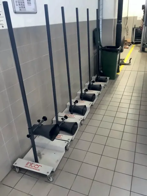 Hareketli test egzoz ağızları