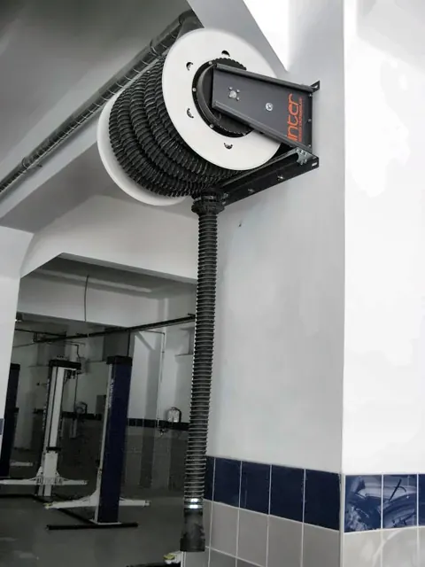 İnter egzoz makarası ve hortum çıkışı